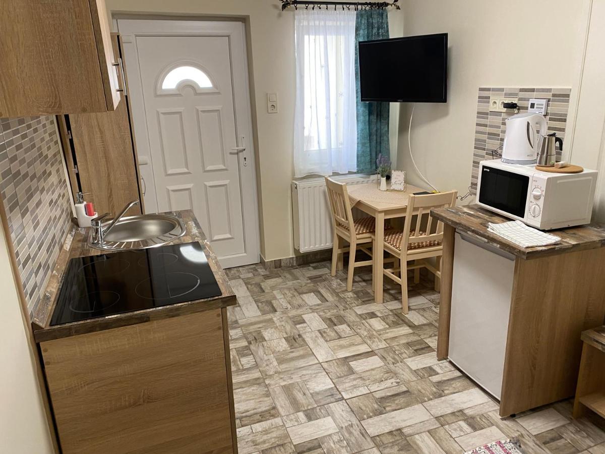 Levendula Vendeghaz Apartment Hajduboszormeny Ngoại thất bức ảnh