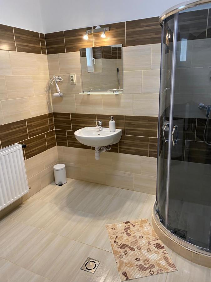 Levendula Vendeghaz Apartment Hajduboszormeny Ngoại thất bức ảnh
