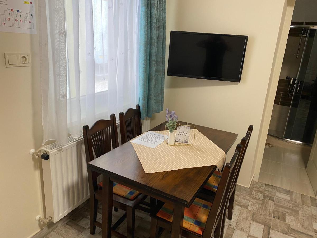 Levendula Vendeghaz Apartment Hajduboszormeny Ngoại thất bức ảnh