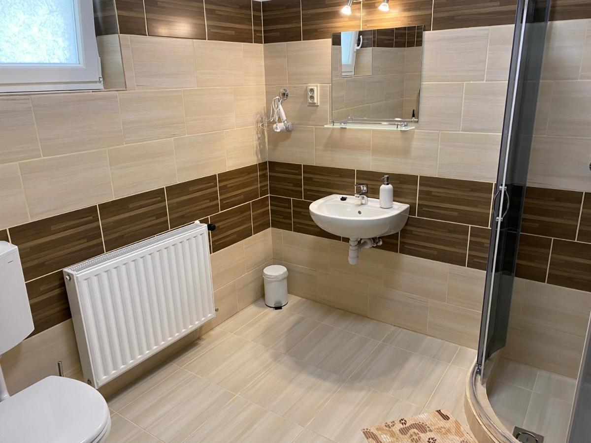 Levendula Vendeghaz Apartment Hajduboszormeny Ngoại thất bức ảnh
