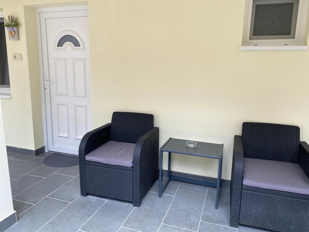 Levendula Vendeghaz Apartment Hajduboszormeny Ngoại thất bức ảnh
