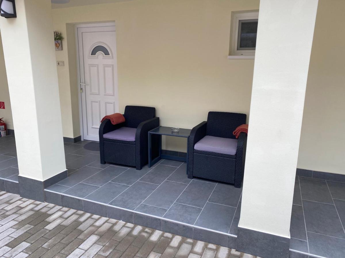 Levendula Vendeghaz Apartment Hajduboszormeny Ngoại thất bức ảnh