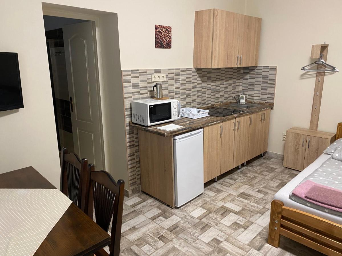 Levendula Vendeghaz Apartment Hajduboszormeny Ngoại thất bức ảnh