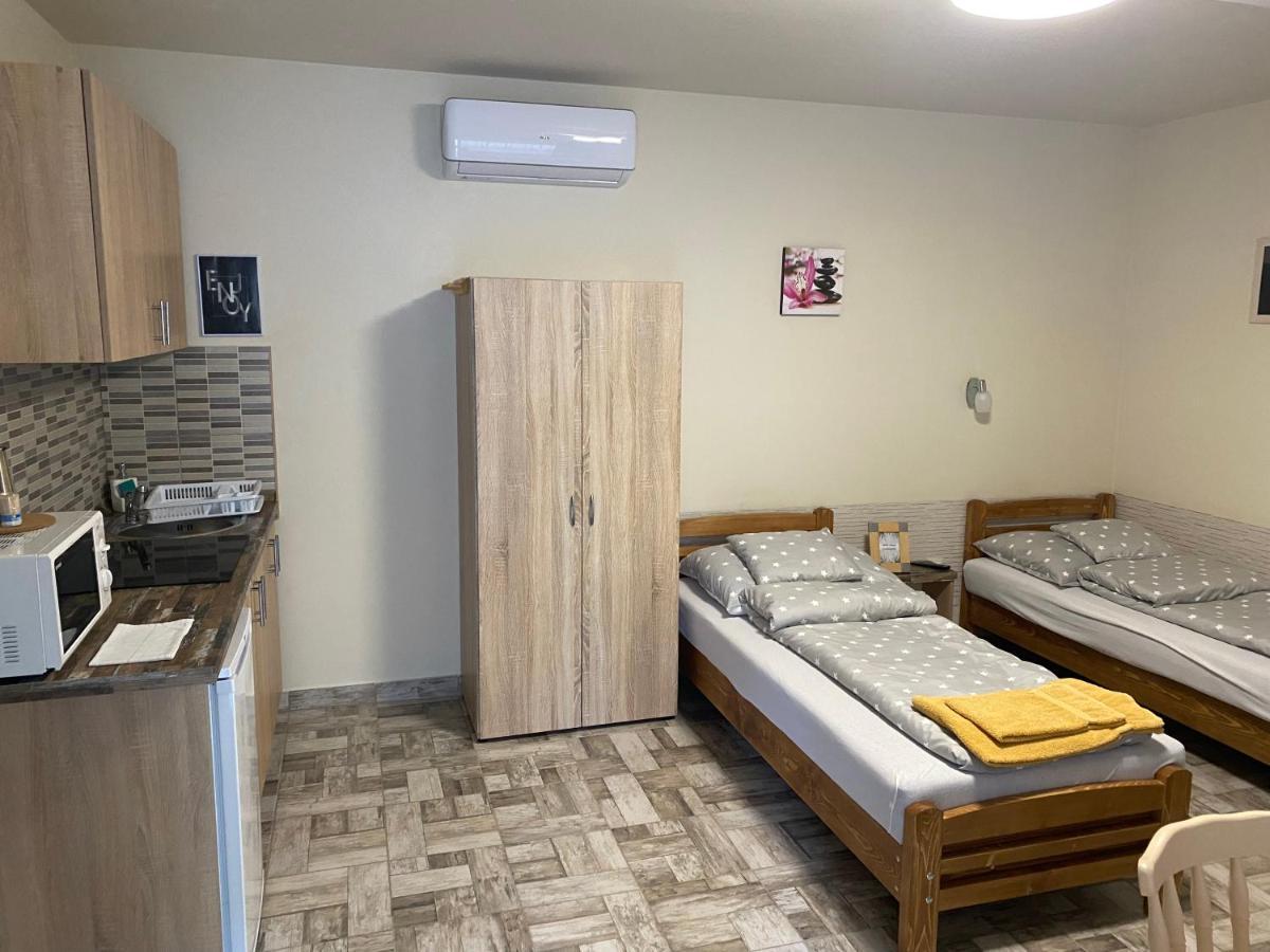 Levendula Vendeghaz Apartment Hajduboszormeny Ngoại thất bức ảnh