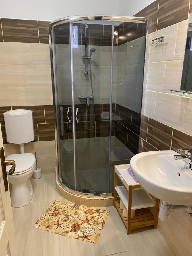 Levendula Vendeghaz Apartment Hajduboszormeny Ngoại thất bức ảnh
