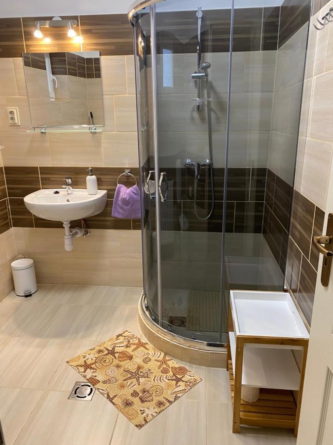 Levendula Vendeghaz Apartment Hajduboszormeny Ngoại thất bức ảnh
