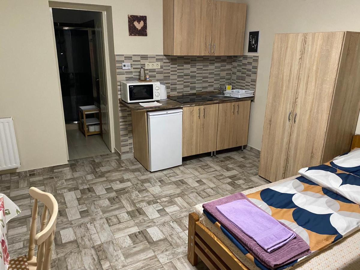 Levendula Vendeghaz Apartment Hajduboszormeny Ngoại thất bức ảnh