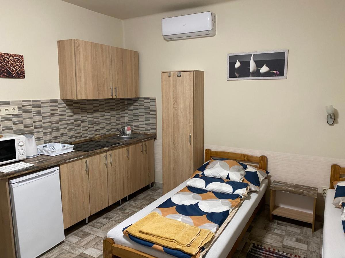 Levendula Vendeghaz Apartment Hajduboszormeny Ngoại thất bức ảnh